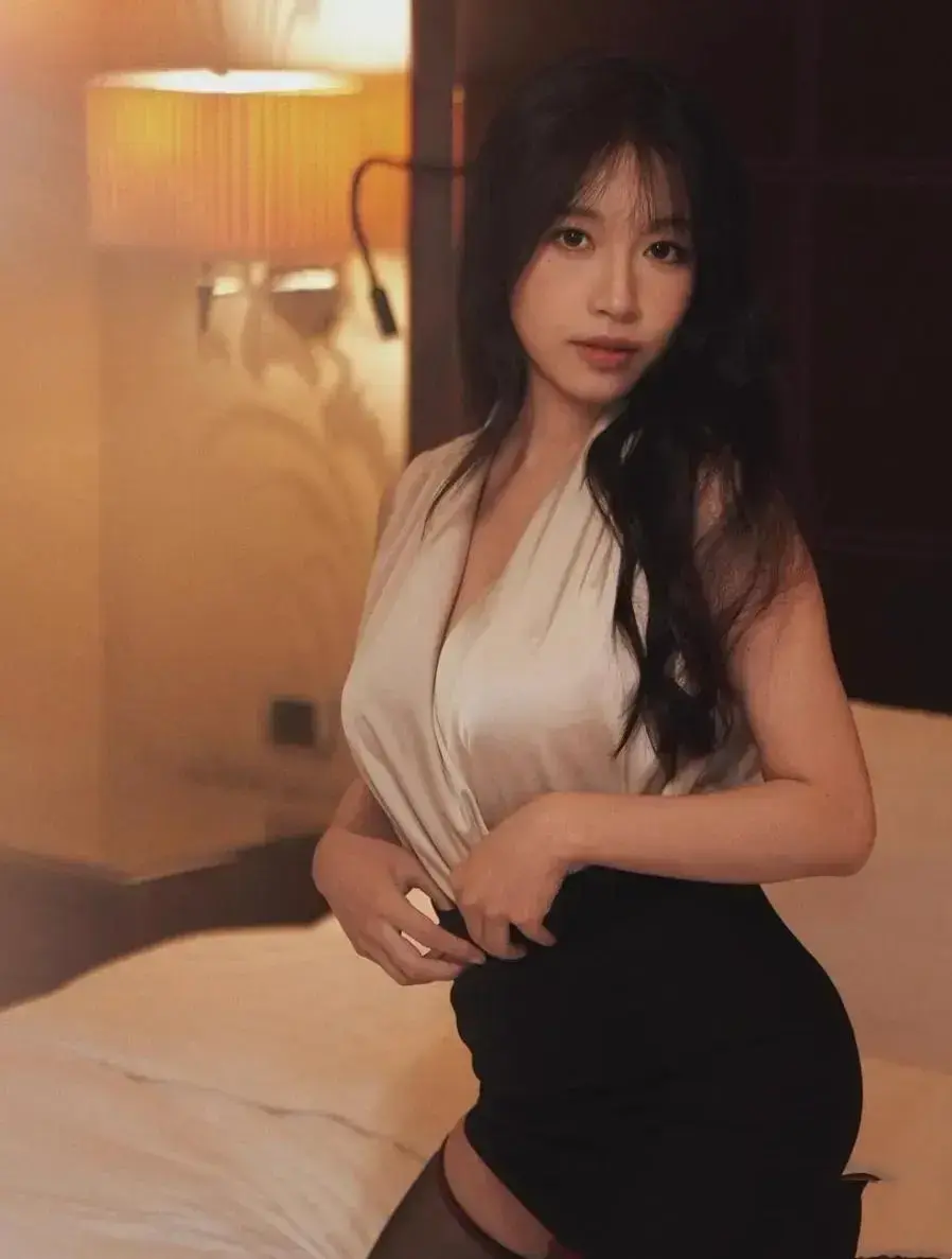 《小凤新婚》苏畅艾熙双人演绎全集在线观看-高清完整版免登录极速秒存-夸克UC网盘独家资源无删减免费放送